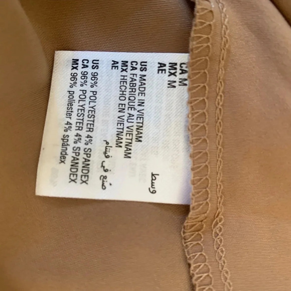 AND Now This women's medium sleeveless blouse, tan - Picture 3 of 4